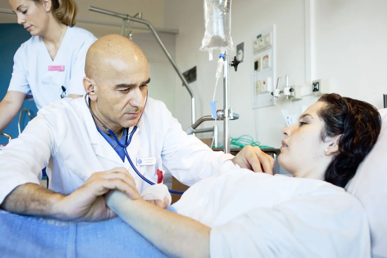 Downloadable photo to illustrate prudent antibiotic use in the hospitals 2